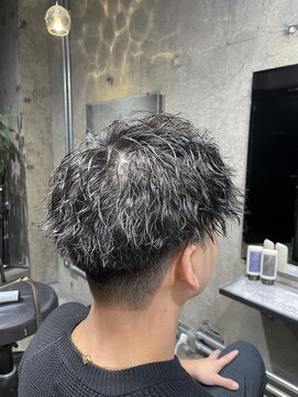 ライズ 綾瀬店(RISE) 威圧感のないゆるめな波打ち!ゆるめツイストスパイラルパーマ!