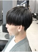 センターパート縮毛矯正マッシュ刈り上げ毛流れツーブロック