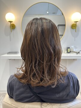 ミディアムボブ 外ハネミックス巻き