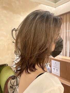 ビュートリアム265(BEAUTRIUM 265) ミディアムレイヤー/レイヤーカット/銀座/ハイライト/くびれヘア