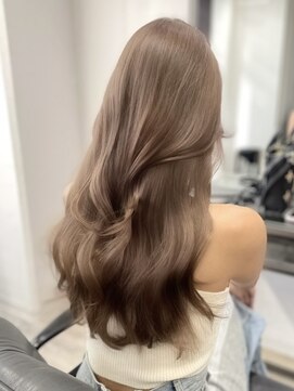 ルーパバイミュージアム(LOOPA by museum) ヌーディーベージュ×レイヤーカット/ケアブリーチ