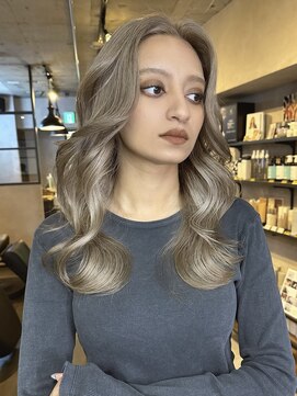 サニー 渋谷(SUNNY) ダブルカラー、ハイライト、バレイヤージュ、ブリーチグレージュ