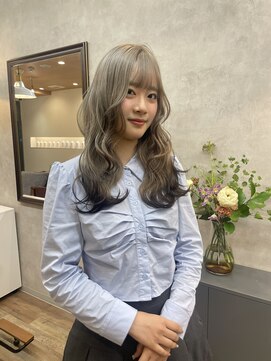 ウタリ(utari) じゅわっとグラデーション【難波 桜川/ケアブリーチ】