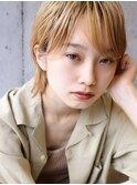 イメチェン/ホワイトブロンド/外ハネボブ/美髪/表参道/髪質改善