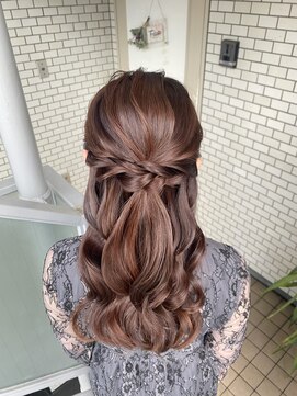 フェリーチェ(Felice) ハーフアップ　ハーフツイン　アップヘア