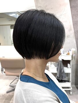 ミィ 浦和(mee) 透明感カラー ボブ 前髪 ショート カラー ブリーチ&ダブルカラー