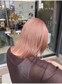 ピンクベージュ