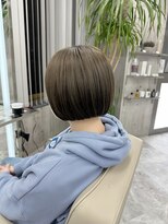 エヴァン(HEVIN) ミニボブ×オリーブグレージュ