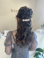 ベル サウス(BHEL south) *ロングヘアセットハーフアップお呼ばれスタイル