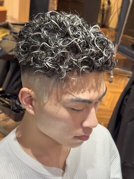 ソル(S.O.L) 指名限定!!札幌でできる極道パーマホワイトメッシュ