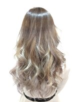 ルシェルシュ 池袋(RecheRche)&nbsp;外国人風イノセントパールグレージュグラデーション×坂口飛翔