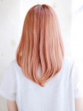 ヘアメイク ナル(hair make nalu) ペールピンクの内巻きカールスタイル