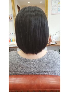 フィカス(Ficus) 愛されショートボブ