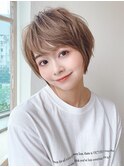 大人かわいい小顔ひし形金髪ショートボブ20代30代40代表参道