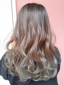 ヘアーアンドスパ コーラルルーム(Hair&spa CORAL room) 2週間後の旅行に向けてカラー