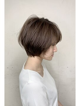 キュー(CUE) エレガントショートボブ