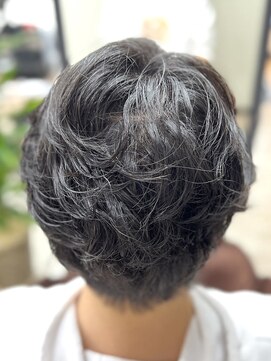 リリー(Lily) 刈り上げサイドバックスタイル