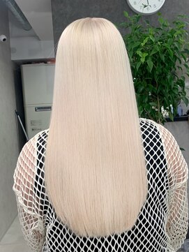 ロウル 渋谷(LOWRL) ホワイトブロンド/ケアブリーチ/ダブルカラー