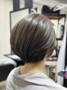 リリー(Lily) 丸みショートボブ/秋カラー