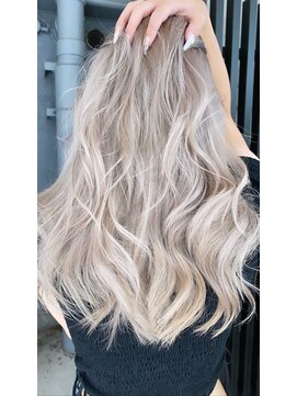 ナナ(NANA) グレーベージュ・ダブルカラー・ケアブリーチ