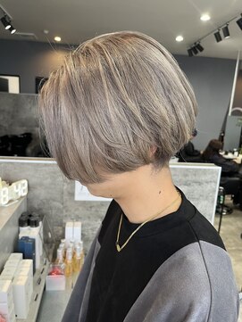 グリッター(GLITTER) ハイトーンボブ