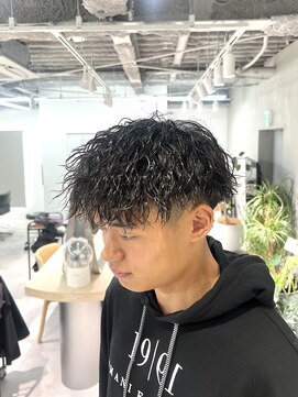 スイ 松戸(SUI) メンズショート×ツイストパーマ【松戸/メンズ】