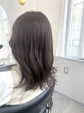 トッカ 茨木(tocca) 艶めくグレージュブラウン×大人のラフ巻き