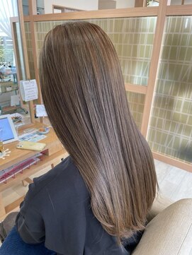 アドラーブル 長岡リップス旭岡店(adorable) ミルクティーアッシュ透明感グレージュロング