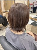 くびれレイヤーミディアムボブ透明感グレージュ