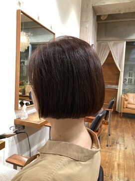 シルフィ(sylph) ナチュラルな髪色と自然なフォルムのリップラインボブ◎