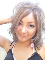 モージョシザーズ(Mojo scissors) ミディアムレイヤーで作る、逆毛スタイル