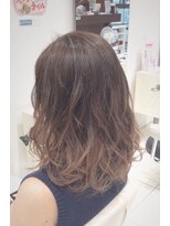 ケンジ 平塚 アネッタ(KENJE annetta)&nbsp;黒染めからイメチェン♪ニュアンスハイライト♪