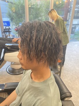 フランクスバーバーリザーブ 人形町店(FRANK’S BARBER RESERVE) ツイストパーマ