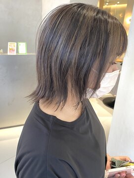 コード(Chord) くすみhighlight、大人女性、シルバーベージュ[谷合