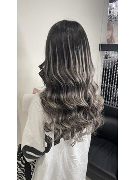 ヘアーデザイン ジェルム(Hair Design germe) 黒髪相性抜群シルバーハイライト　--RINA--