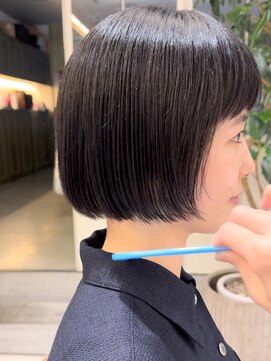 サーカス バイ ビュートリアム 青山(CIRCUS by BEAUTRIUM) ミニボブ　ボブ　ショートボブ　内巻きボブ　小顔　切りっぱなし