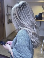 ブレイズヘアー(BLAZEhair)&nbsp;ホワイトグレージュバレイヤージュ×ブリーチ２回