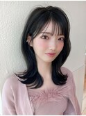 美髪ミディアムストレート/寒色系カラー/極細ハイライト
