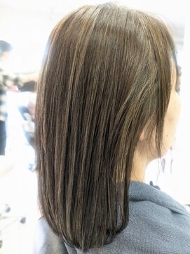 ヘアーデザインムーヴ(Hair design MOVE) 白髪ぼかしハイライト 明るい白髪染め 白髪染め卒業
