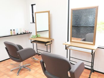 ハピネス 生桑店(happiness)の写真/常駐スタッフ２名のみの落ち着いた少人数制サロン◇あなたのご希望や髪の状態に合わせてご提案します。