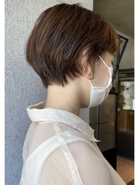 シーナ(sina) ナチュラルタイトショート