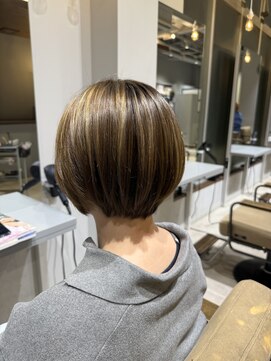 エマピボット 中川本店(EMA PIVOT) ハイライトショート