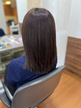 アークスヘアー 大人可愛い小顔ウルフインナーカラーグレージュ立体感ひし形