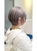 ホワイトベージュショートグランマッシュ