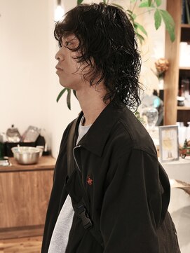 ウィム(wim) 『メンズウルフパーマ』ハイレイヤー/ミディアムパーマ