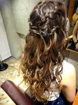 ヘアーアンドリラクゼーション ラシック(Hair&Relaxation LA.CHIC) 編み込みmixハーフアップ