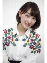 マグノリア オモテサンドウ(MAGNOLiA Omotesando)&nbsp;ワンサイド耳にかけたタンバルモリボブ「店長DAISUKE」