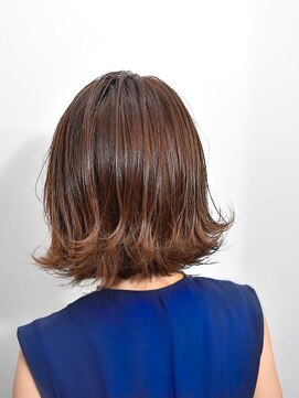 ヘアスタジオヘーフリヒ(HAIR STUDIO HoFLICH) 【大人エアリー外ハネボブ】