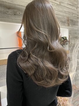 アイヴィ 表参道(IVY) ミルクティーベージュ オリーブベージュ 井坂