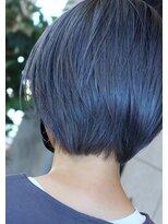 ブラフヘアー(Bluff hair) ブルーアッシュショートボブ